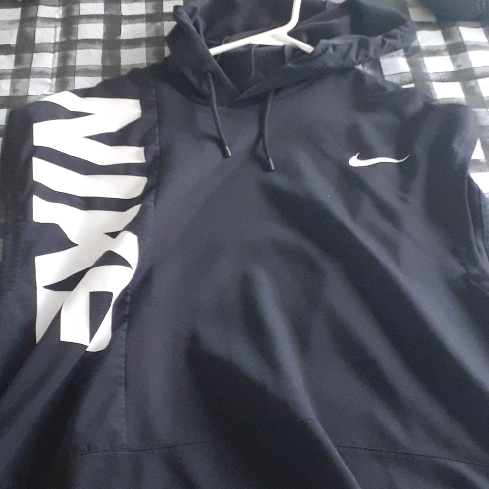 Nike no sleeve pullover